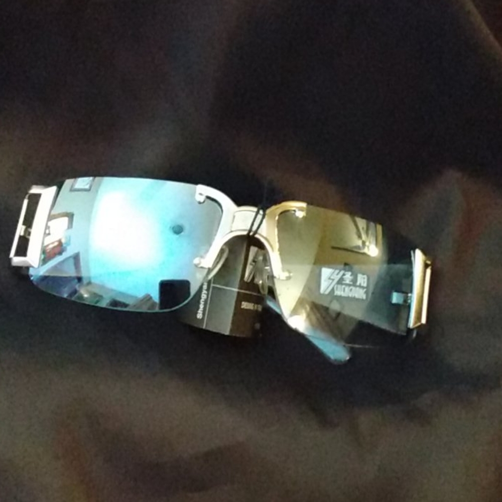 NWT sunglasses